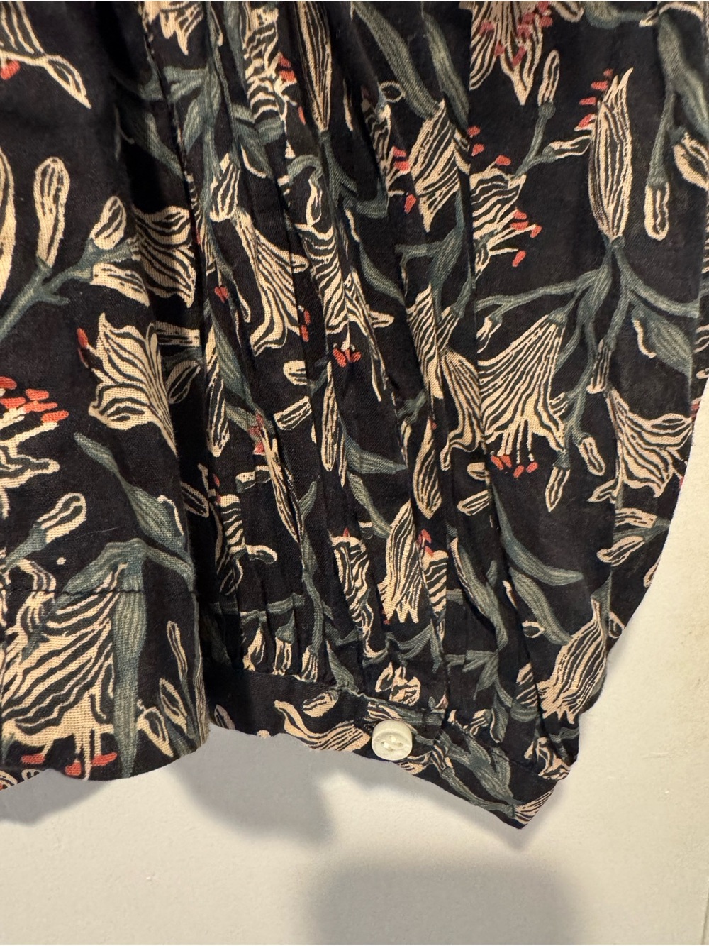 Doen “Black Lilium Floral” Jane Blouse - Picture 5 of 7
